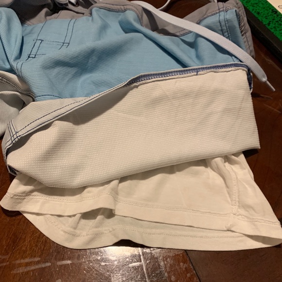 Men’s toes on the nose board shorts - Picture 8 of 9